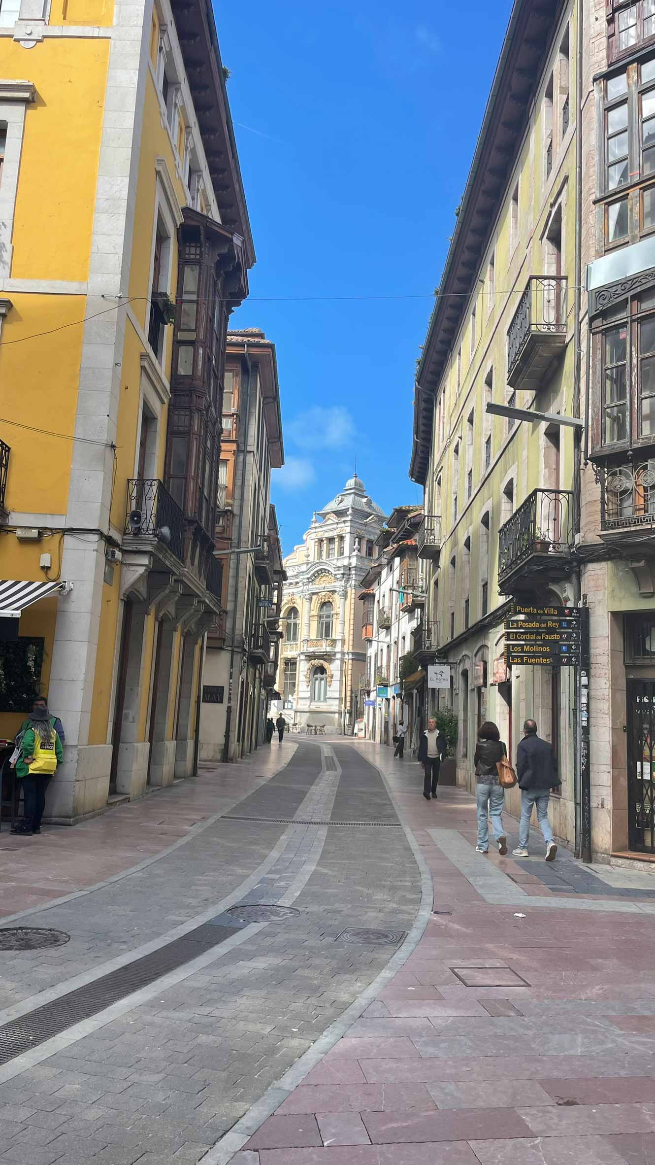 Llanes