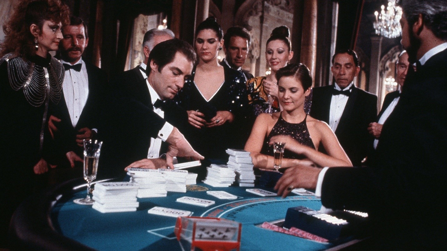 pokerikohtauksia Casino Royalessa